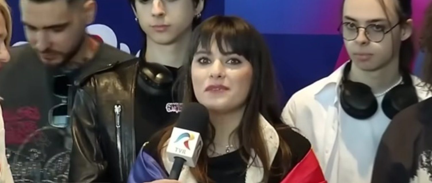 Alexandra Căpitănescu a fost așteptată de sute de români la aeroport, la întoarcerea în țară. Ce mesaj a transmis după ce a ocupat locul 3 la Eurovision 2026. A îndemnat România să susțină mai mult artiștii