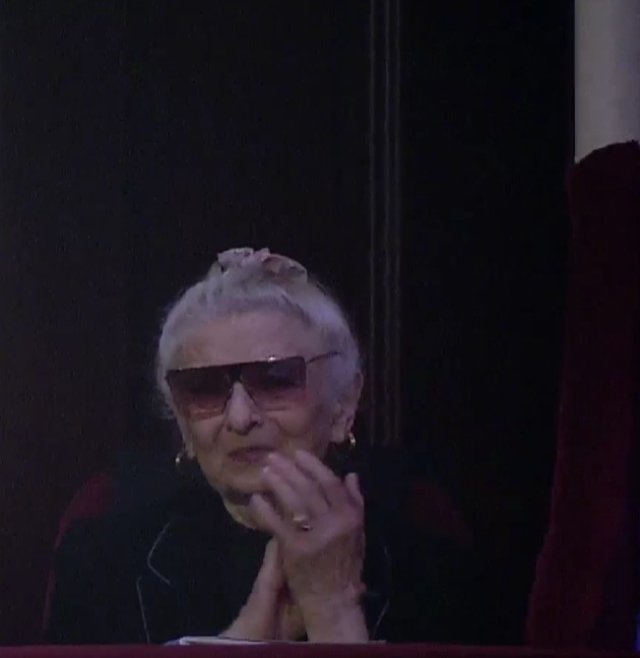 Victor Rebengiuc, apariție de senzație la 93 de ani pe scena Teatrului Odeon. A primit Omagiul UNITER pentru o carieră strălucită și longevivă. Are o căsnicie de lungă durată cu Mariana Mihuț