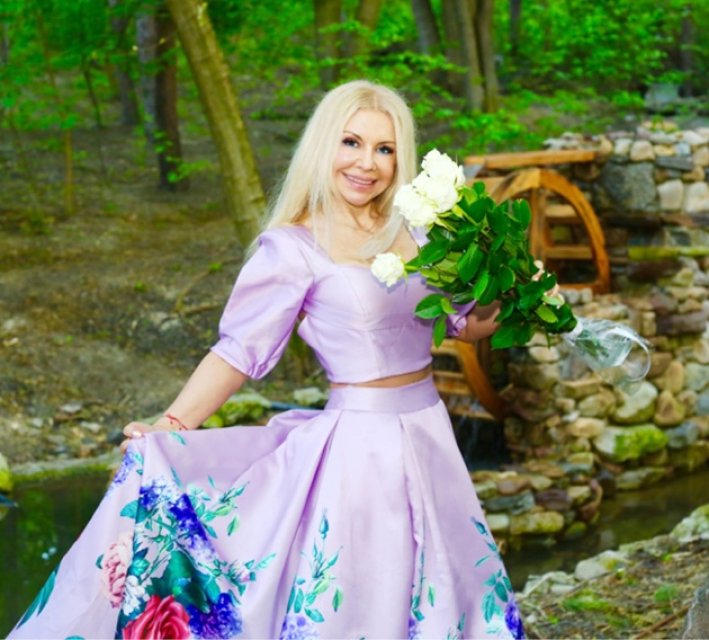 "Tanti" Ludmila, apariție de senzație la aproape 70 de ani. Se vede clar că mama lui Dan Bălan sfidează vârsta din buletin. Are o relație specială cu fiul ei