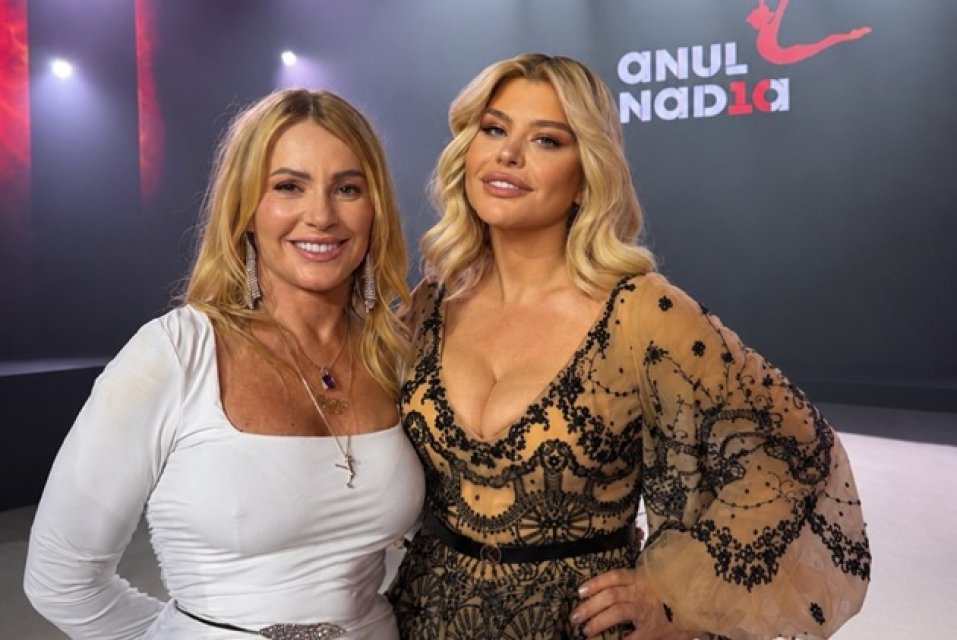 Nadia Comăneci, sărbătorită ca o regină la Onești. Loredana Groza a îngenuncheat în fața ei: „Mă înclin”. Sportiva a primit Steaua Ordinul Militar de la președintele țării