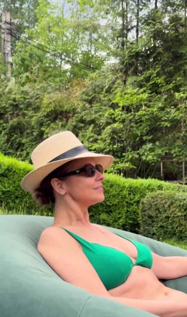Andreea Marin, imagini în costum de baie la 51 de ani la Telega. Cum arată acum casa de vacanță a vedetei, locul ei de relaxare