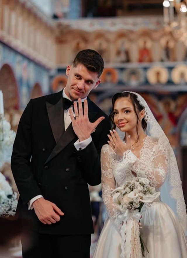 Val de nunți în showbiz! Cine sunt vedetele care s-au căsătorit în același weekend și au surprins fanii. Ștefan Târnovanu