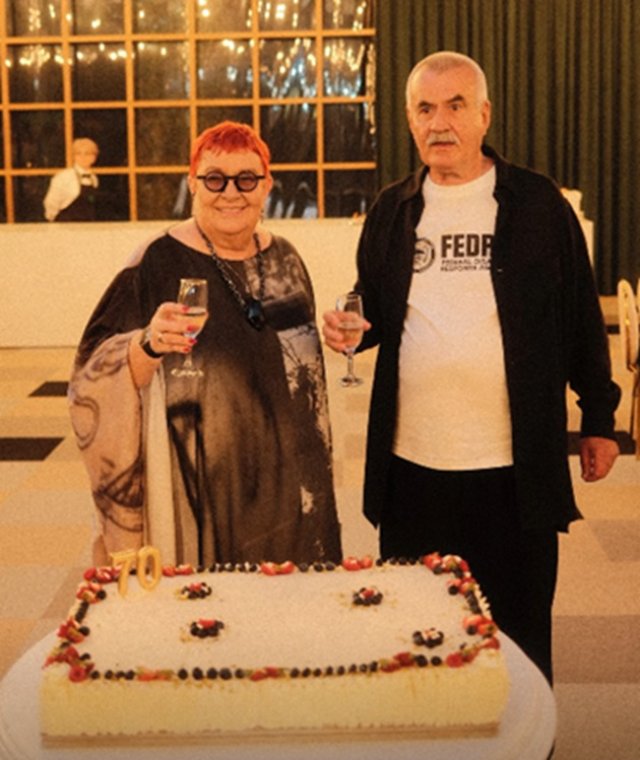 Ruxandra Ion, petrecere surpriză la aniversarea celor 70 de ani. Ce urări emoționante i-au făcut actorii pe care i-a format. Soțul ei a fost alături de ea