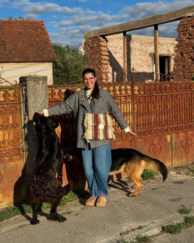 Cum arată casa în care s-a mutat Ileana Sterp după separarea de Daniel Aloman. S-a întors în satul natal