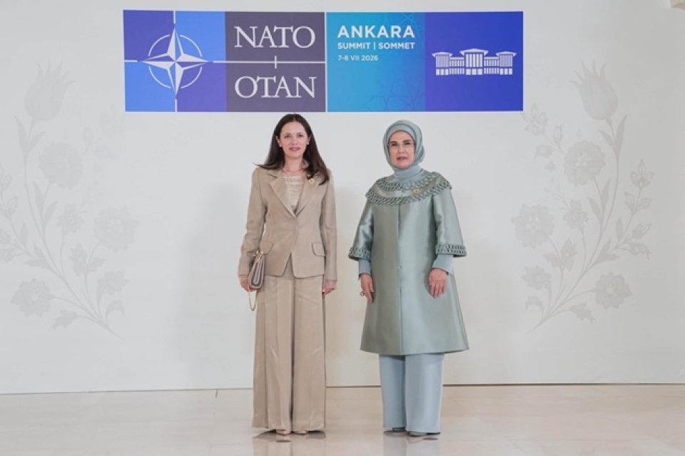 Cum a apărut Mirabela Grădinaru la evenimentele oficiale la Ankara. Prima Doamnă a României a fost prezentată lui Donald Trump. A reprezentat România la evenimentele organizate de Emine Erdogan