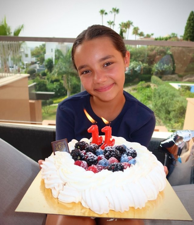 Eva Măruță a împlinit 11 ani. Fiica Andrei și-a celebrat ziua în Spania.