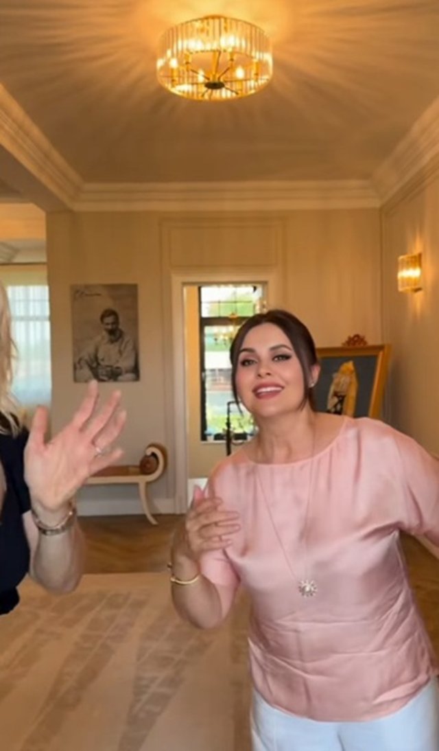 Loredana, impresionată peste măsură de casa Niculinei Stoican. Cum arată vila de lux din Târgu Jiu. Este spațioasă și elegantă