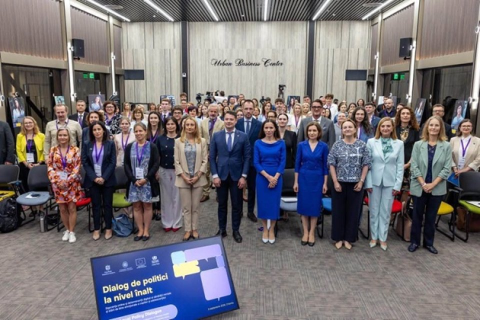 Mirabela Grădinaru, față în față cu Maia Sandu, la Chișinău. Prima Doamnă a României a participat la o conferință internațională despre siguranța copiilor în mediul online. S-a întâlnit acolo cu mai multe personalități