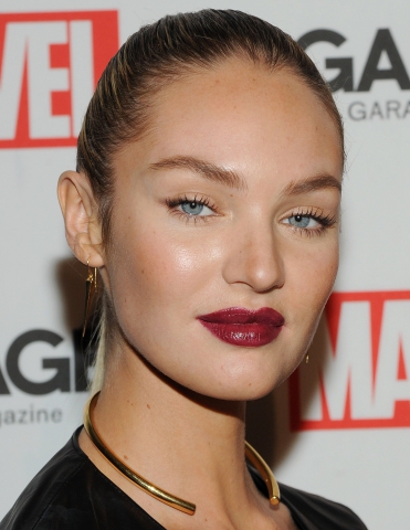 Doza zilnică de vitamine, secretul fremueştii lui Candice Swanepoel