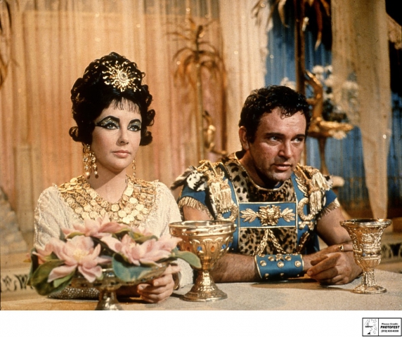 Elizabeth Taylor şi Richard Burton