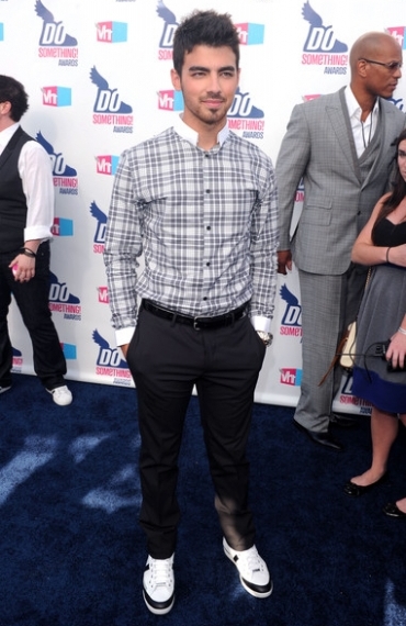 JOE JONAS