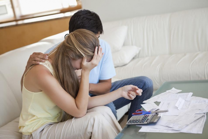 Te confrunţi cu probleme financiare