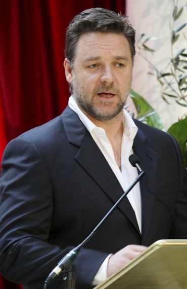 RUSSEL CROWE