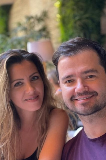 Ce familie frumoasă are Laurențiu Duță. Are o fiică și o soție superbă