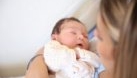 Poate mestecatul gumei după naștere să ajute la recuperarea după cezariană?
