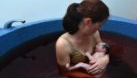 O naștere diferită: cum am adus pe lume al doilea copil în apă, fără nicio intervenție medicală