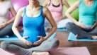 Mișcare în sarcină: ce este sigur, ce ajută la naștere și ce îți poate agrava durerile