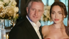 Botez ca o nuntă în familia lui Laurențiu Reghecampf! Corina Caciuc, cu decolteu abisal și rochie roșie, a arătat fenomenal, mai ceva ca o divă de la Hollywood!