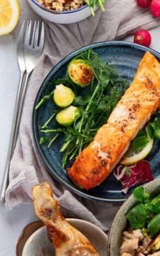 Cum începi o dietă antiinflamatoare. Ce alimente sunt recomandate de nutriționiști
