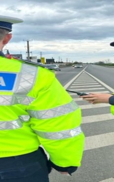 Șoferi înregistrați de aparatele radar cu 152 km/h în localitate! Ce au decis polițiștii