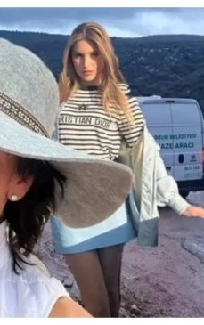 Top model şi fiica sa de 15 ani, găsite moarte într-o cunoscută staţiune. Irina şi fiica sa erau legate şi învelite în cearşaf