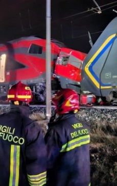 Grav accident feroviar - Două trenuri s-au ciocnit - Cel puțin 17 răniți