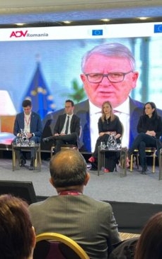 România face pași importanți pentru dezvoltarea economiei sociale. Ministrul Muncii a vizitat expoziția întreprinderilor sociale de la Iași 