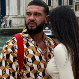 Cum s-a îmbrăcat noua iubită a lui Dorian Popa la sală. Voluptuasa brunetă a atras toate privirile când a apărut  în ținuta mulată