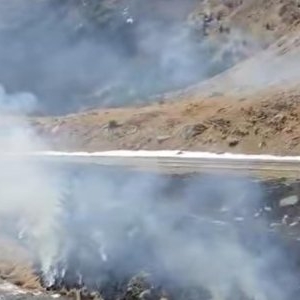 Încă un INCENDIU în zona montană a județului Argeș. Focul ar fi fost pus INTENȚIONAT - VIDEO