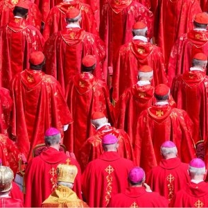 Ce NU s-a văzut la TV. Momente emoționante de la înmormântarea Papei Francisc
