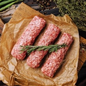 Ingredientul secret din rețeta de mici de casă. Ce poți să adaugi ca să iasă gustoși și suculenți