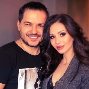 Cum arată vila de lângă pădure a lui Liviu Vârciu. Casa cu buncăr, spa și cinematograf în care locuiește cu familia