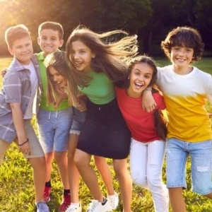 Vacanța de vară 2025: Când începe și cât durează pentru elevii din România