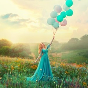 Trei zodii care devin mai frumoase odată cu vârsta, potrivit astrologilor