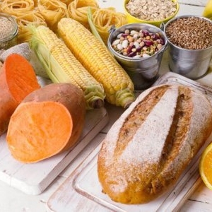 Carbohidrații complecși au fost asociați cu o îmbătrânire mai sănătoasă. De ce recomandă specialiștii să-i consumi frecvent după 50 de ani