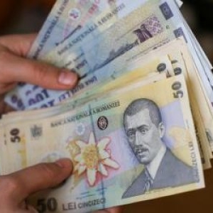 Câți bani trimit românii din diaspora în țară. Expert: Ţara se confruntă cu fenomenul ameninţărilor suprapuse