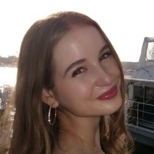 Wow! Irina Columbeanu, regina balului de absolvire, în Malibu. Cum a apărut la petrecere și cum au reacționat mama Monica Gabor și mătușa Ramona când au văzut-o