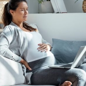 Ce sunt înțepăturile vaginale în sarcină. De ce apar și când trebuie să apelezi la medic