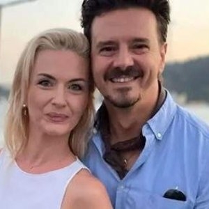 “Câți bani am cheltuit ca să ajungem în Thassos cu mașina!”. Cum arată vila în care s-au cazat Mihai și Elwira Petre, cu toată familia. Paradis e puțin spus!