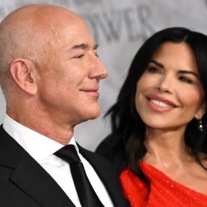 Jeff Bezos și Lauren Sánchez ar putea semna un contract prenupțial. Ce măsuri ar fi luat miliardarul după divorțul costisitor de prima sa soție