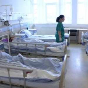 EXCLUSIV. Reforma ministrului Sănătăţii: medici plătiţi după performanţă; dispare 1 din 5 paturi din spitale