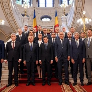 Averea lui Ilie Bolojan: terenuri, casă în Vadu Crișului, apartament în Oradea, un Mercedes și economii. Unii miniștri sunt mult mai bogați decât el. Cum arată declarațiile de avere ale politicienilor