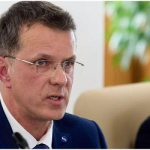 Moşteanu anunță serviciul militar voluntar de 4 luni: Degeaba ne înzestrăm dacă nu are cine să apese pe buton