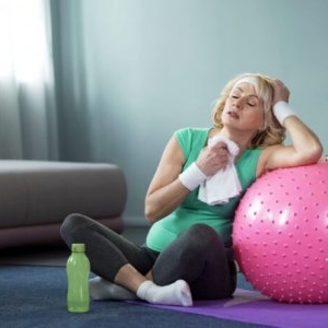 Cel mai eficient exercițiu de forță pentru a combate creșterea în greutate la menopauză