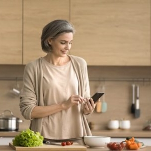 Obiceiuri recomandate femeilor care au peste 50 de ani. Ce poți face pentru o viață mai lungă și mai sănătoasă