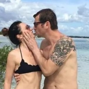 Cum arată Maria Marinescu în costum de baie la 46 de ani. Imagini rare cu familiei vedetei. Crește 5 copii, dar arată ca o puștoaică printre ei