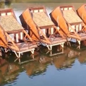Loc unic în Europa. Unde se află satul plutitor supranumit Maldive de România
