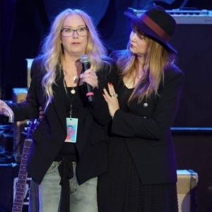 Christina Applegate a fost internată în spital cu „foarte multe dureri”. Ce probleme de sănătate are actrița care a fost diagnosticată cu scleroză multiplă în 2021