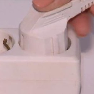 Au apărut tarifele dinamice la energie. Oferta unui furnizor pentru kWh între orele 11 şi 15