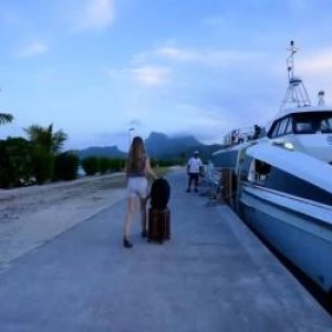 "Micuţă şi sociabilă. Vreo ofertă?". Experienţele românilor care au mers cu necunoscuţi în vacanţe